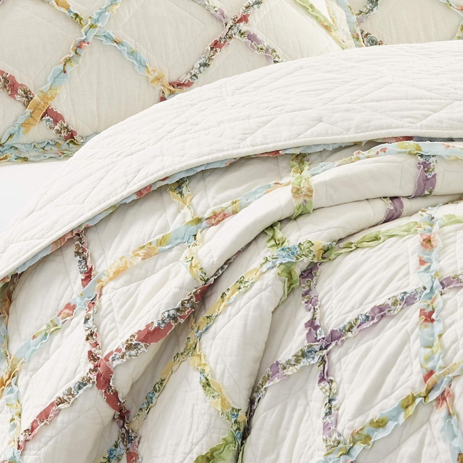 Laura Ashley Home Rüschen Garden Collection quilt, 100% bomuld, Ultra blød, Til alle årstider, Vendbar, Elegant, Dobbeltseng, Cremefarvet (197783) Dyner og dyner Naty Shop