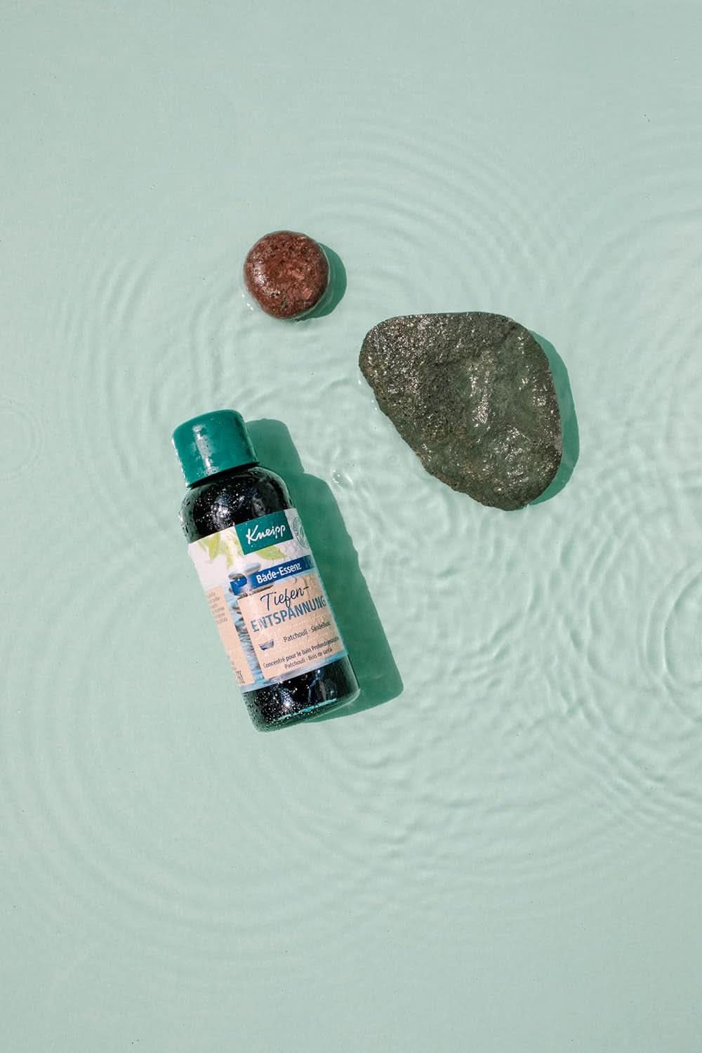 Kneipp, badeolie med naturlig patchouli æterisk olie og sandeltræekstrakt til dyb afslapning og beroligende, 100 ml Naty Shop