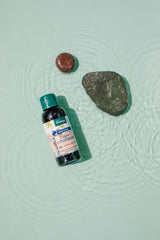 Kneipp, badeolie med naturlig patchouli æterisk olie og sandeltræekstrakt til dyb afslapning og beroligende, 100 ml Naty Shop