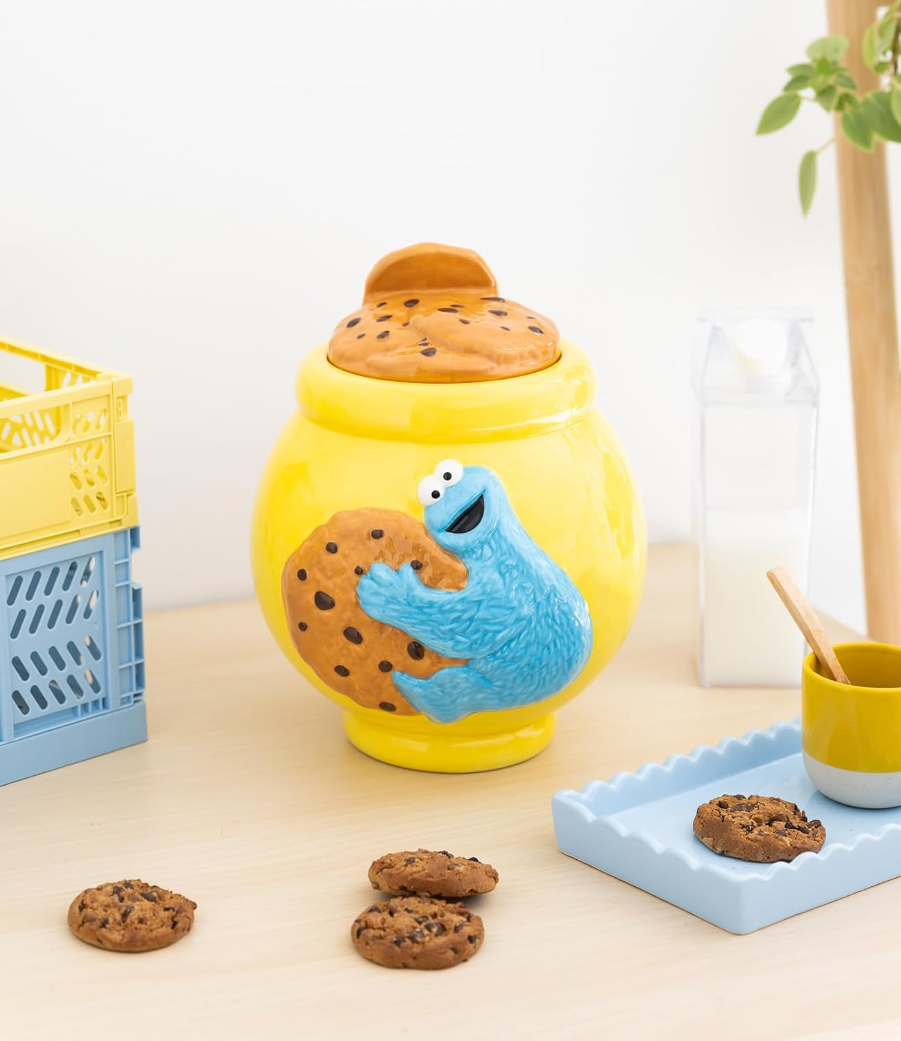 Grupo Erik Keramisk kagekrukke Sesame Street Cookie Monster - Småkagedåse med låg Stor 21,0 x 27,0 x 22,0 cm Opbevaringskrukke med låg Officiel Sesame Street Merchandise Mad Opbevaringsbokse Naty Shop