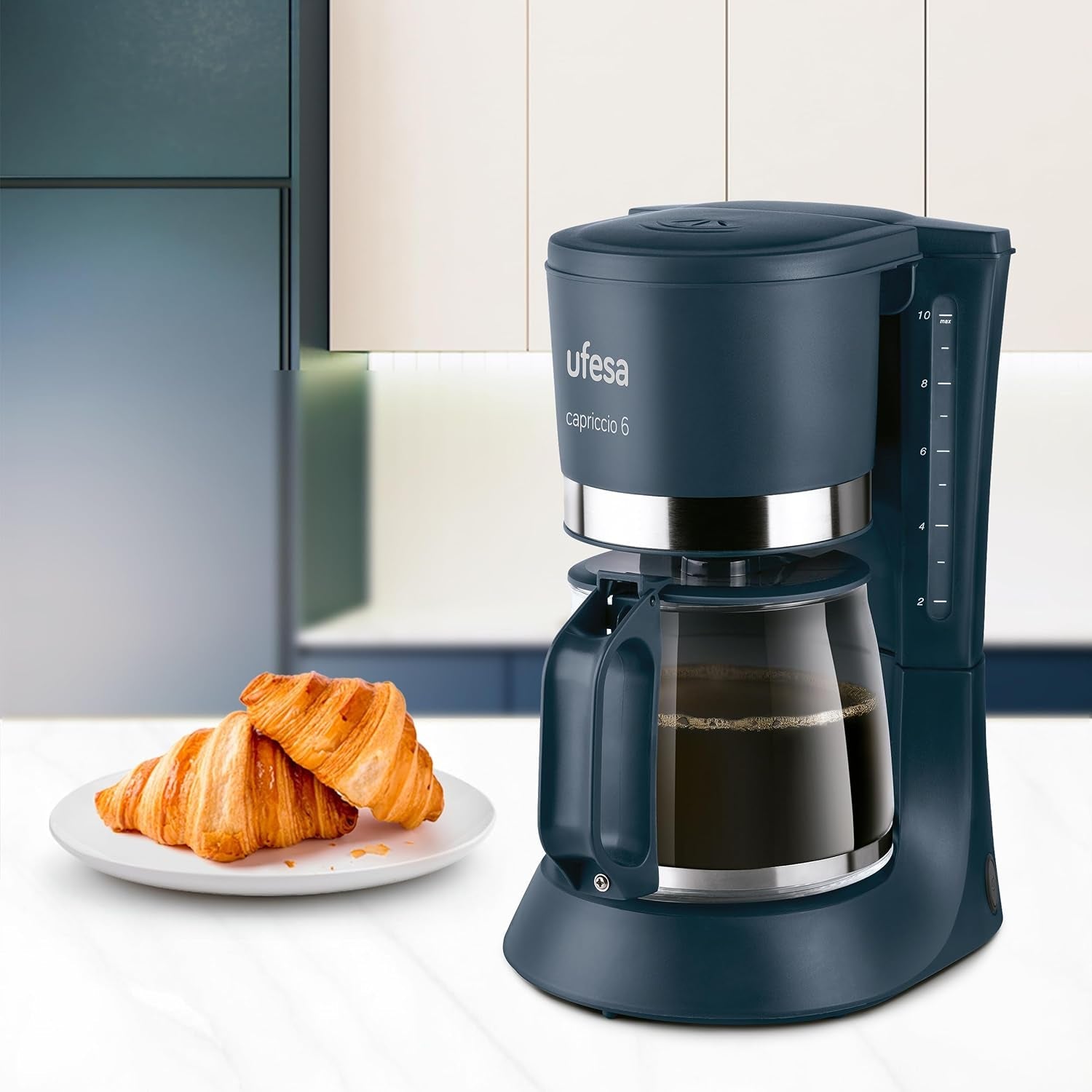 Ufesa CG7114 Capriccio filterkaffemaskine, 6 kopper, 600W, kande 0,6L, anti-dryp system, automatisk sluk, blå