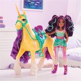 Unicorn Academy Ankleidepuppe Ava - die Originalpuppe zur beliebten Netflix-Serie, 24 cm stor og med 7 tilbehør til fantasifulde roller, for børn i 4 år