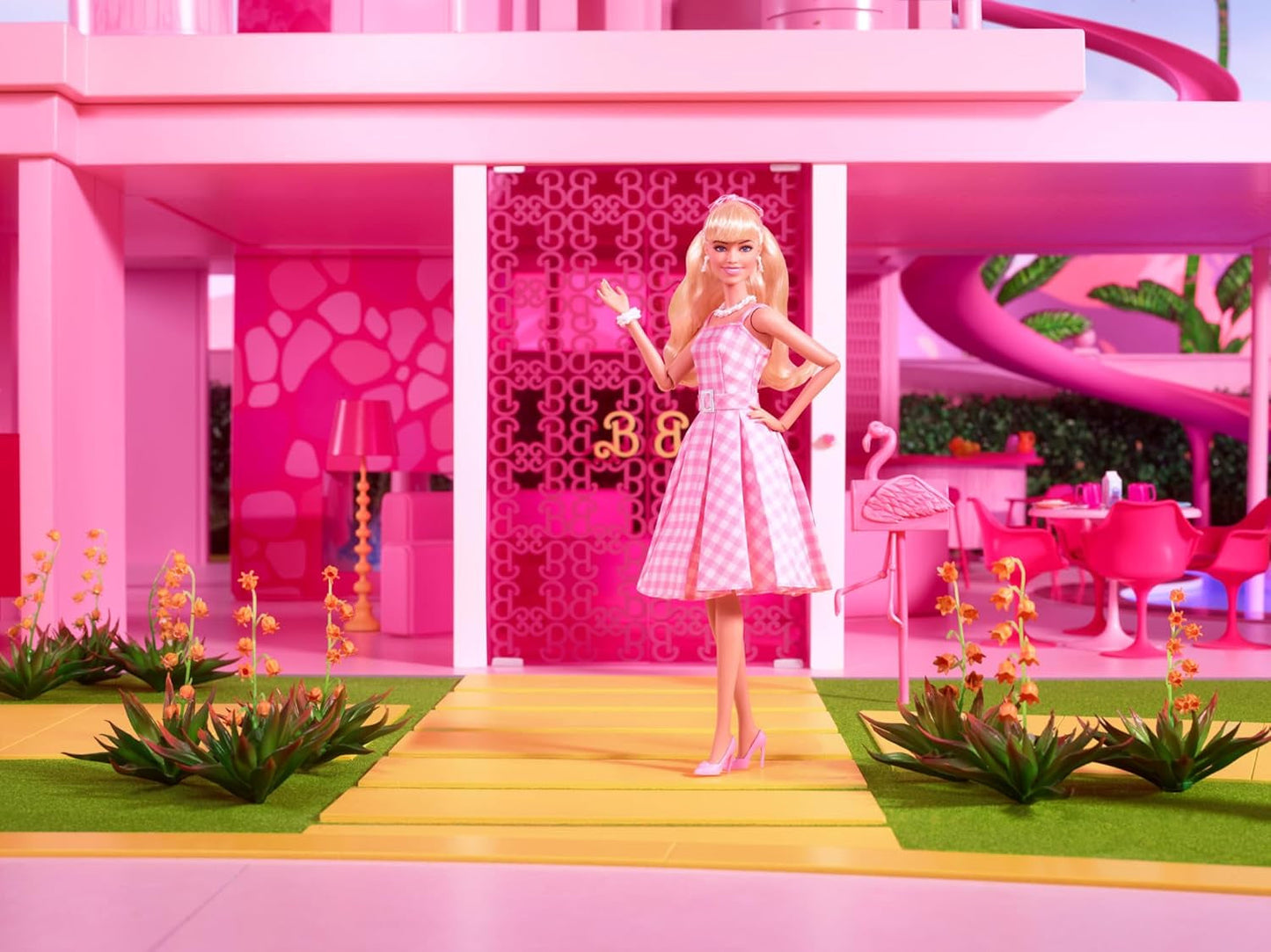 Barbie-dukke Filmdukken i lyserød og hvid kjole og tusindfryd halskæde Margot Robbie samlerlegetøj til 3 år HPJ96