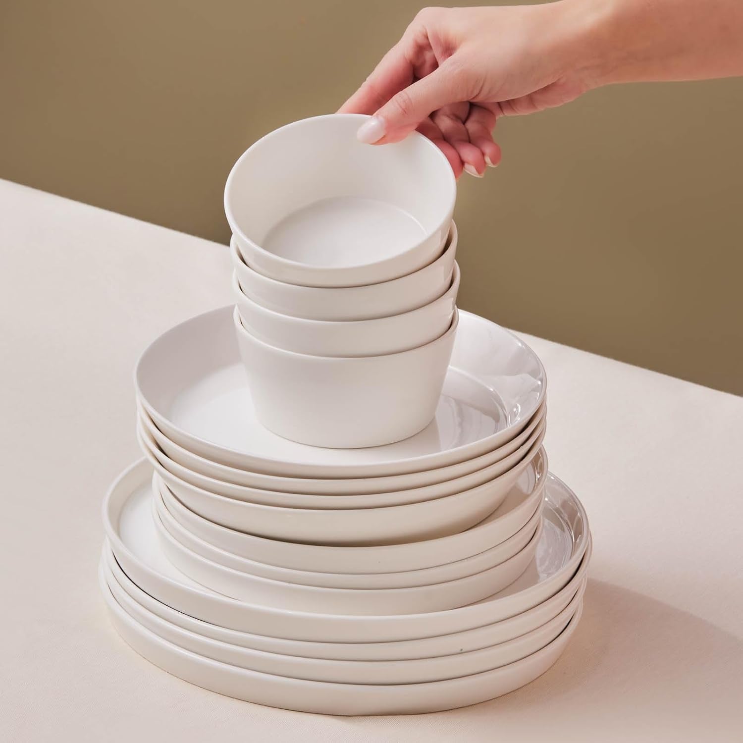 Karaca Stream Bone Bomo 12-personers servisesæt Elegant firkantet tallerkensæt Elegant hvidt porcelænsstel