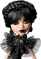 Monster High Wednesday Doll, Rave'N Wednesday Collectible Figur i sort gotisk kjole inspireret af dansescenen, premium tilbehør og dukkestativ, HXJ03