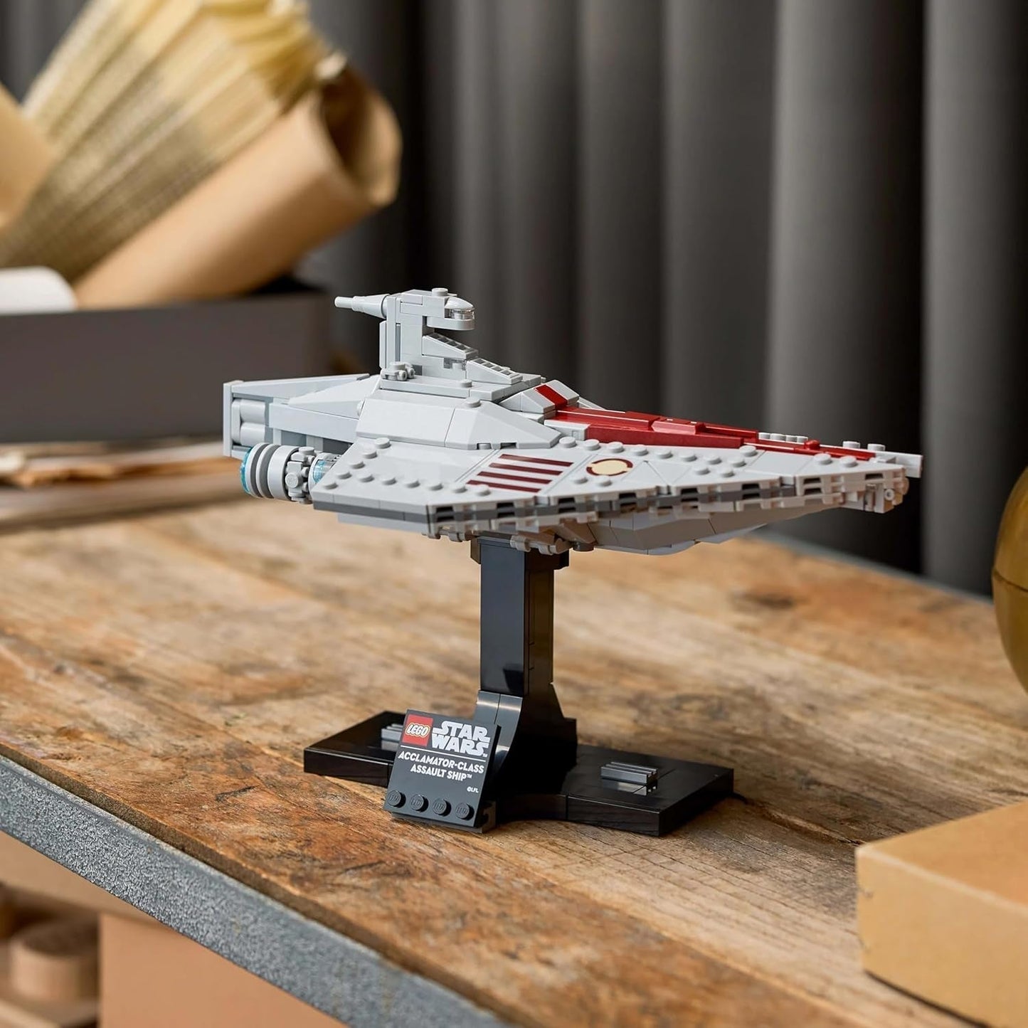 LEGO Star Wars 75404 Acclamator Class Assault Ship from Attack of the Clones - Rumskib til at samle, bygge og vise - Fantasy byggesæt - Gave til voksne og teenagefans Byggesæt Besuche den LEGO-Store