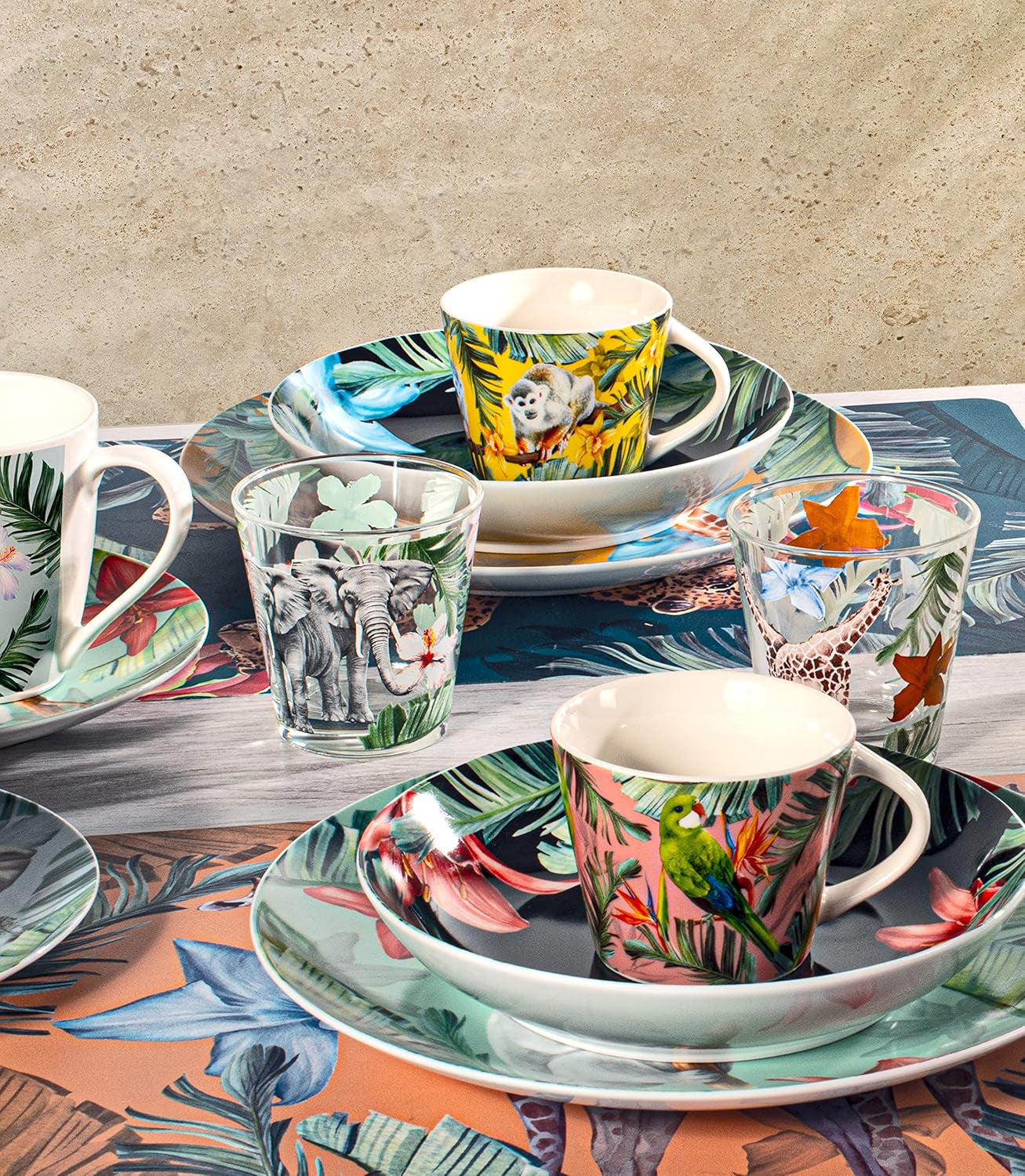18 stykker eksotisk porcelæn Tavola Service