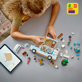LEGO Friends campingvogn, rollespilsbyggesæt med legetøjskaravane, gave til piger fra 7 år og opefter, kreativt legesæt med 3 minifigurer og ilderdyrefigur 42663 byggesæt Besuche den LEGO-Store