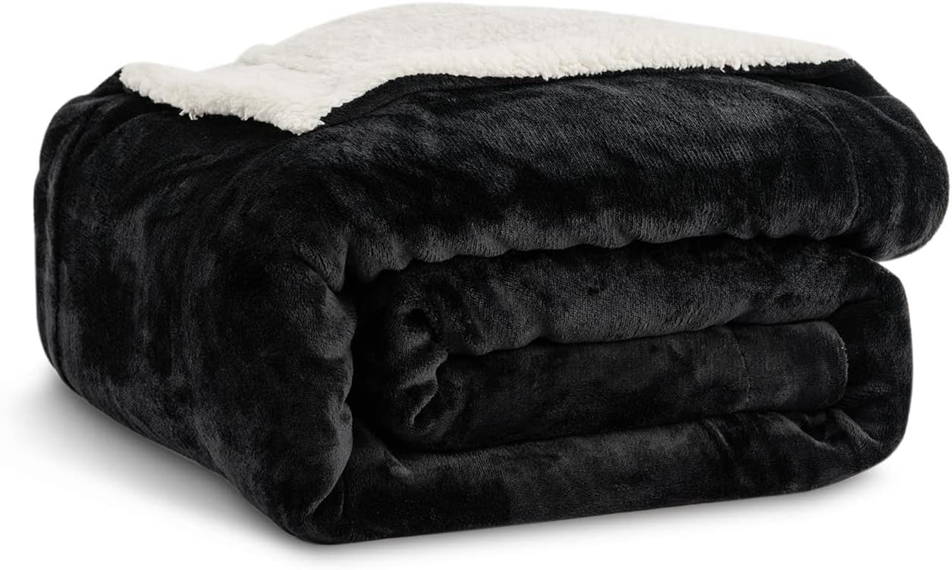Kono Sherpa fleece tæppe, 150 X 200 Cm, Blød, Hyggelig, Fluffy, Vendbar, Mikrofiber, faste tæpper til seng, sofa, sofa (Marineblå, dobbelt/dobbelt) Senge og tæpper Besuche den KONO-Store Sort Twin/Double