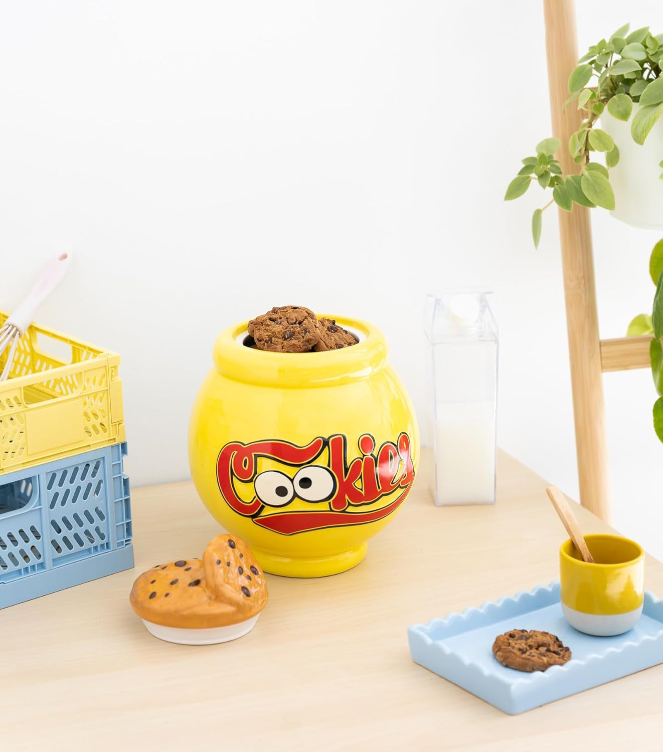 Grupo Erik Keramisk kagekrukke Sesame Street Cookie Monster - Småkagedåse med låg Stor 21,0 x 27,0 x 22,0 cm Opbevaringskrukke med låg Officiel Sesame Street Merchandise Mad Opbevaringsbokse Naty Shop