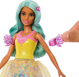 Barbie Hidden Magic - Teresa dukke med fe outfit, bølget hår og kam til sjov frisør, for alderen 3 og opefter, HLC36