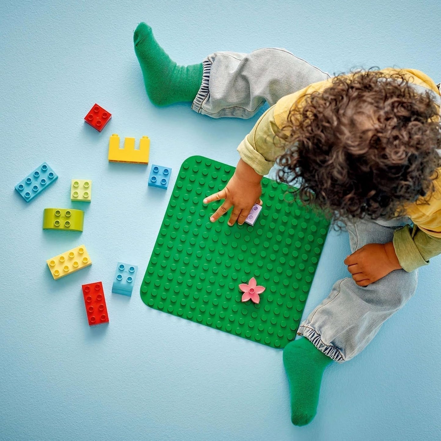 LEGO DUPLO byggeplade i grøn, Byggelegetøj til småbørn fra 18 måneder, Til visning af modeller, Giver førskolebørn mulighed for at bygge kreativt og lege fantasifuldt, Pædagogisk legetøj 10460 Byggesæt Besuche den LEGO-Store