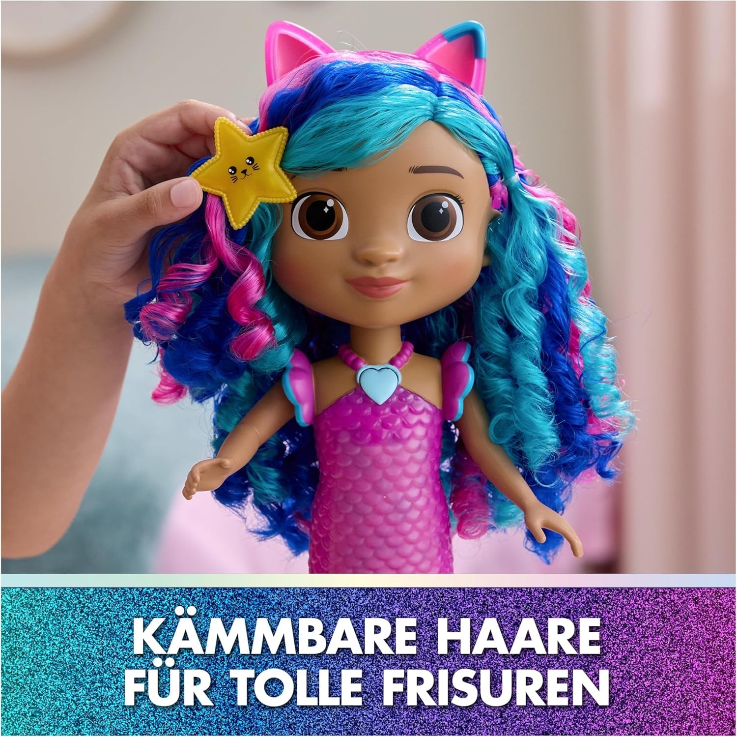 DREAMWORKS GABBY'S DUKKEHUS – Sing & Shine Meerjungfrau Gabby, 35 cm stor Puppe mit Licht- og Soundeffekten, spricht Deutsch, für Kinder ab 3 Jahren