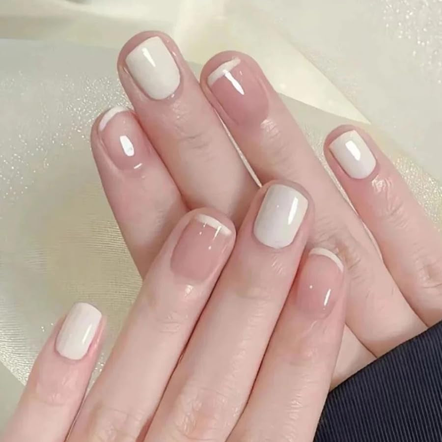 24 stk Fransk tryk på korte negle kiste kunstige negle Koral Pink Ombre selvklæbende negle Ballerina neglesæt Akryl neglespidser Kvinder Forår Sommer Negletilbehør
