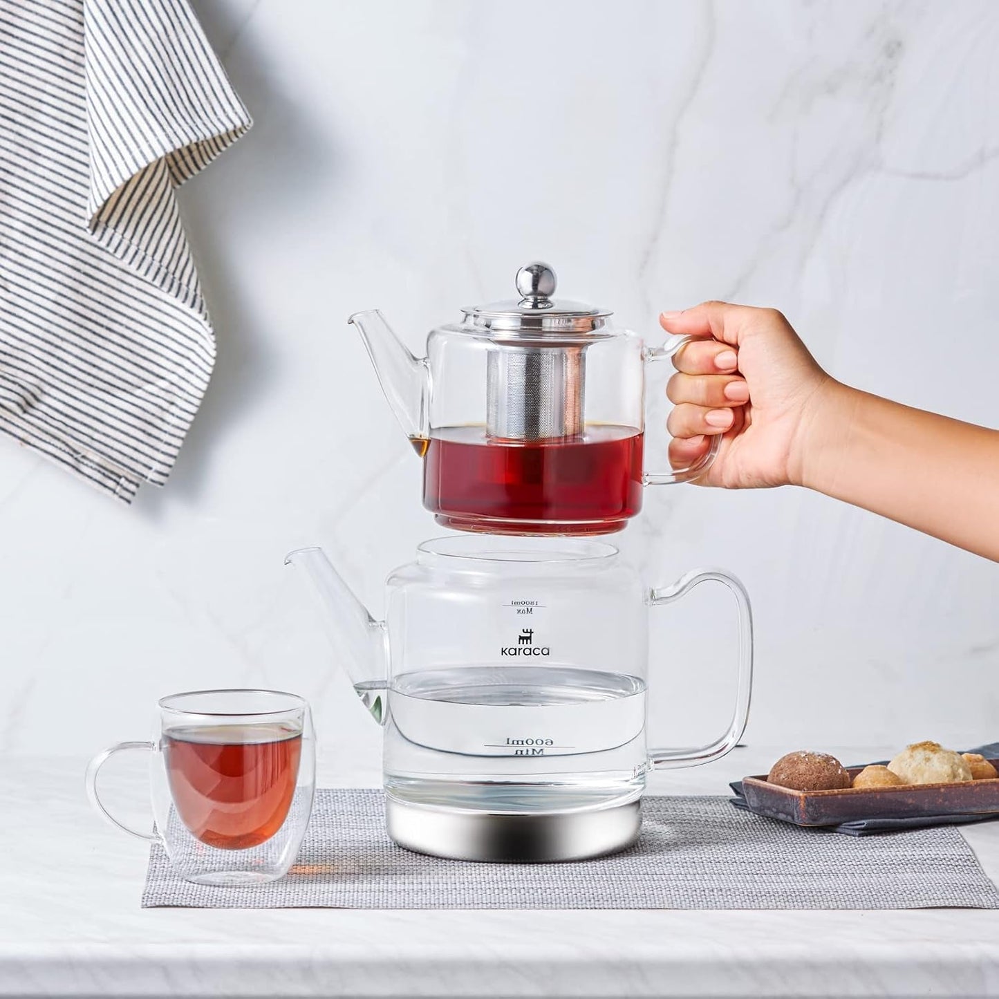 Karaca Dora Borosilikatglas-kedelsæt med rustfrit stål-te-temaskine, 2L-kedel og 1L-glaskedel med infuser, tyrkisk kedel, Caydanlik, tyrkisk urtetemaskine, løs te, XL