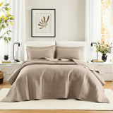 Comfort Spaces Kienna Quilt Sæt, Luksus Sommertæppe, Letvægts, Blødt Sengetøj Helårs, Matchende pudebetræk, Hvid, Tæppe til kingsize senge (264,2 X 228,6 cm), Naty Shop dyner og dyner Taupe Oversized kingsize sengetæppe (120"X118")