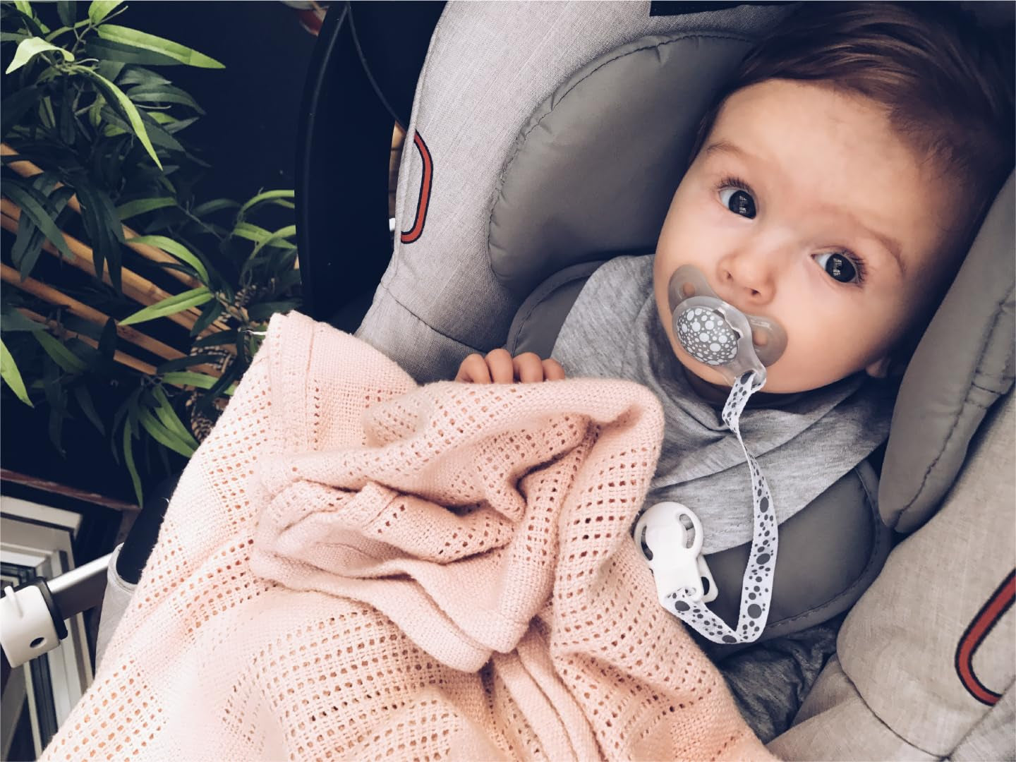 Twistshake babysutter – pakke med 2 | Ortodontisk form | Ultralet | Blød silikonesutter | BPA fri | Velegnet til babyer fra 6 måneder | Blå Grøn