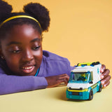 LEGO City Ambulance - legetøj med 2 minifigurer (skateboarder og chauffør) - pædagogisk legetøj til drenge og piger fra 5 år - fødselsdags- og feriegaveideer 60451 Byggesæt Besuche den LEGO-Store