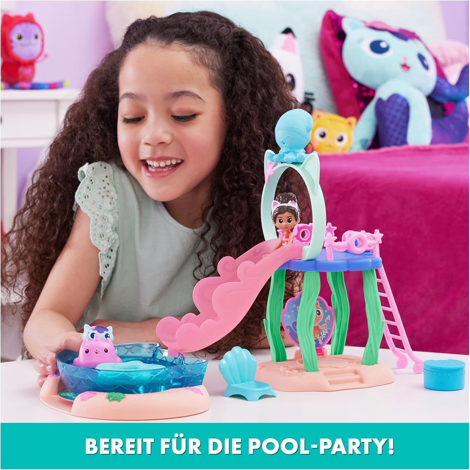 Gabby's Dollhouse, Purific Pool Party Legesæt med Gabby og Meerkat figurer og Deluxe Room, Cakey Baging, Cakey Kitchen