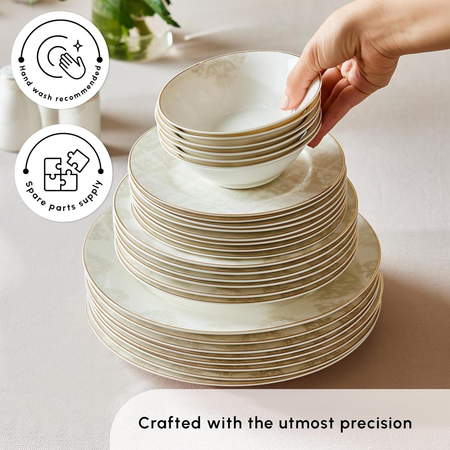 Karaca Elegance Bone Siena Spisesæt til 12, Moderne Porcelænsstel, Spisesæt med Suppeskåle, Serveringsfad, Dybe tallerkener, Desserttallerkener - hvid og guld