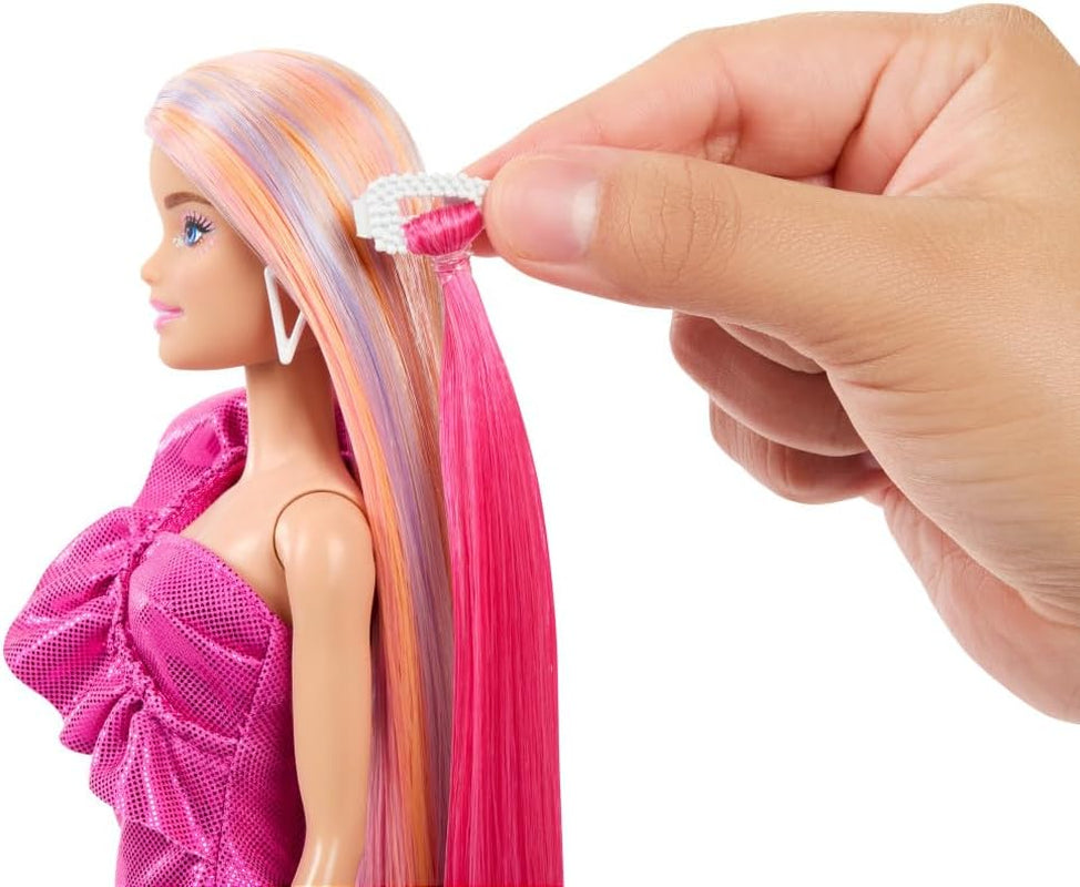 Barbie Totally Hair - Dukke med ekstra langt regnbuehår, der er let at style, og 10 mode- og stylingtilbehør, farveblok prikket kjole, til alderen 3 og opefter, HKT96