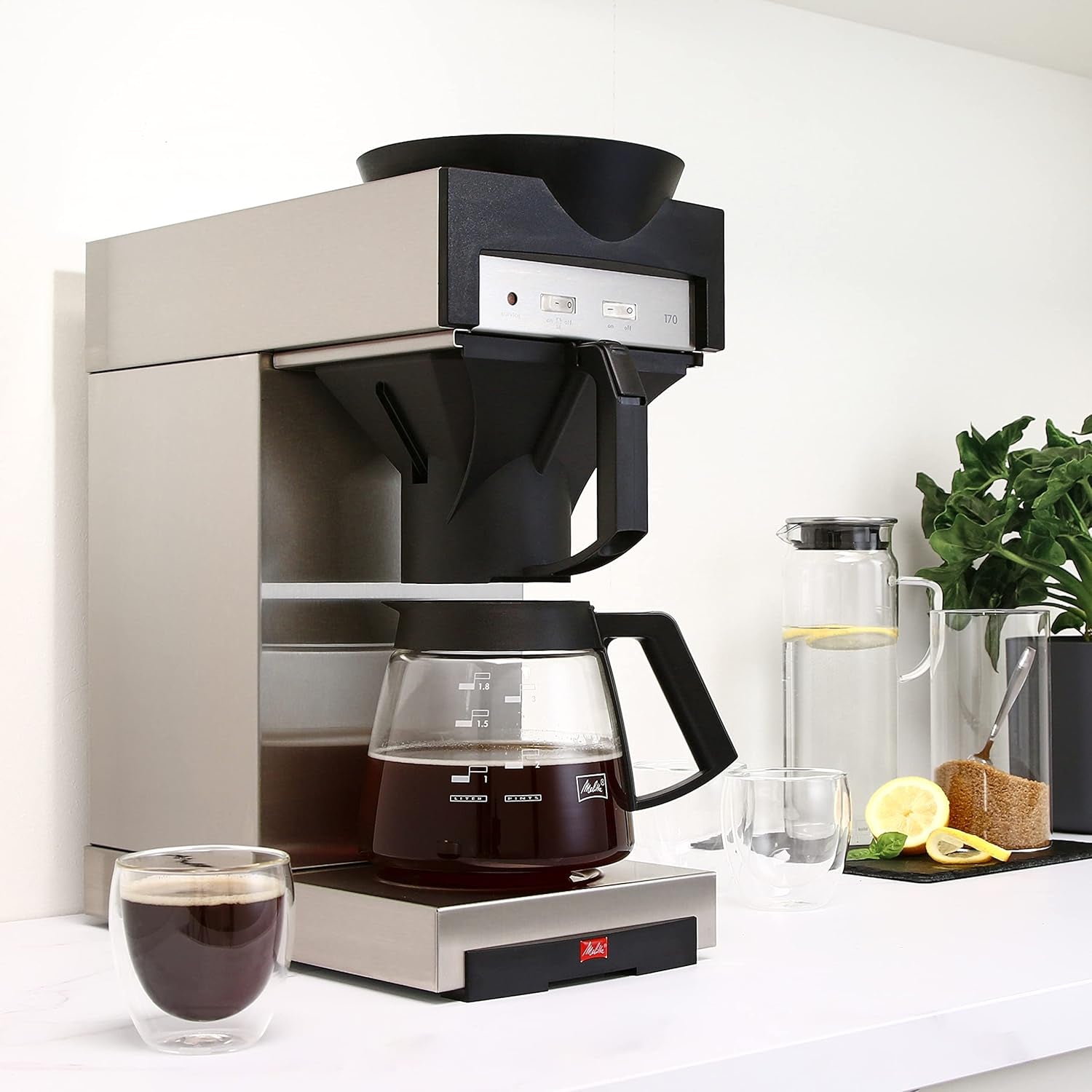 Professionel espressomaskine med filter 170 M, med opbevaringsplads til glaskaraffel