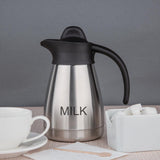 Olympia vakuummælkekrus med skruetop, 500ml/17oz, rustfrit stål med sort låg, mælkeprint på siden, buffetstationer til te og kaffe, CL371