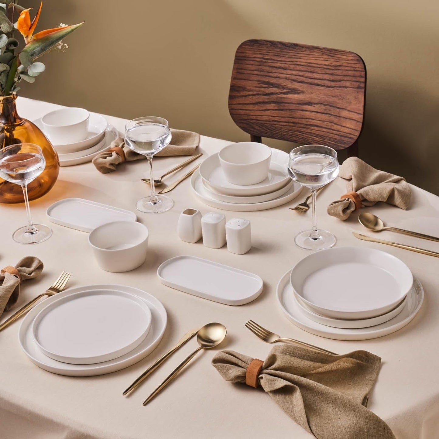 Karaca Stream Bone Bomo 12-personers servisesæt Elegant firkantet tallerkensæt Elegant hvidt porcelænsstel