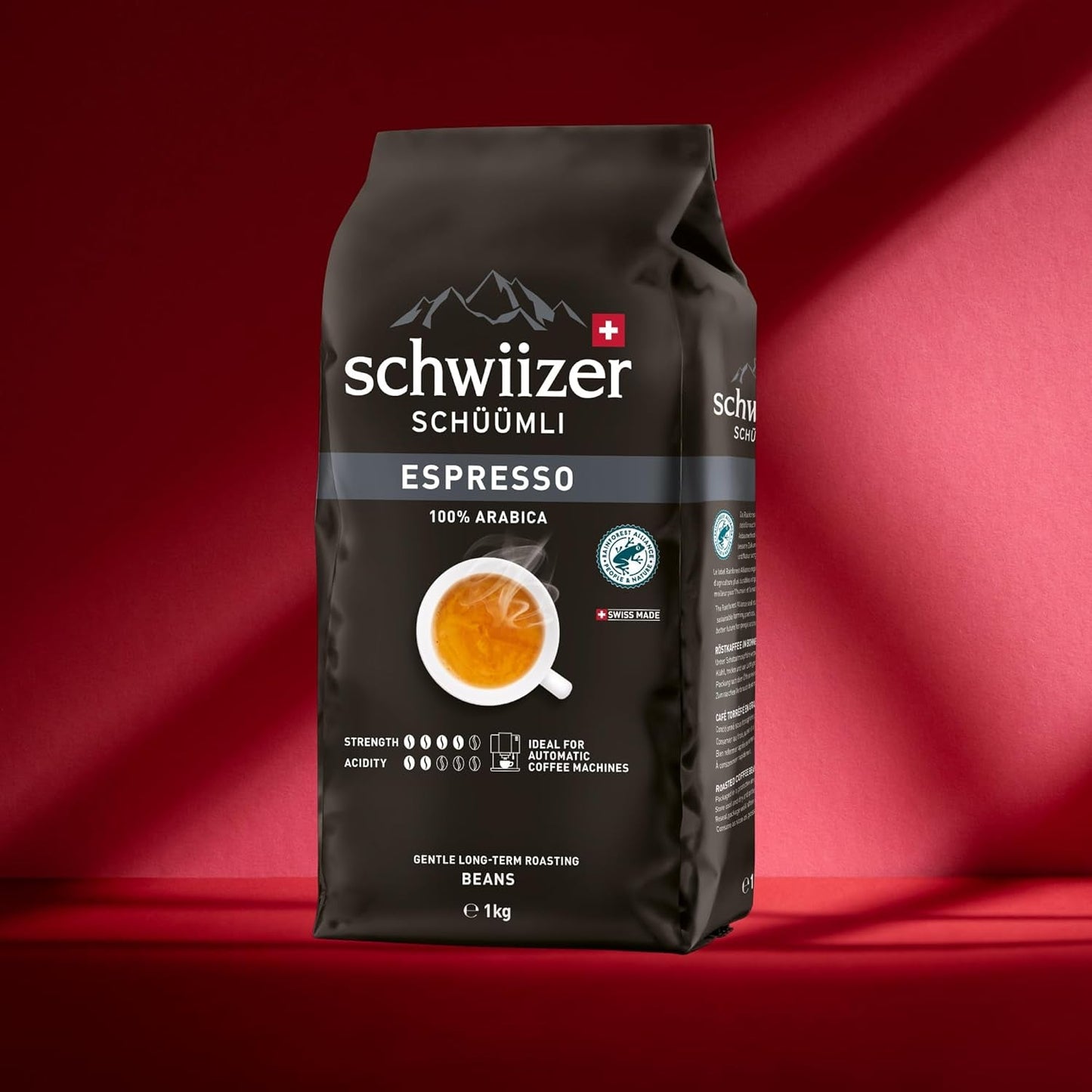 Schwiizer Schüümli Espresso, 100% Arabica kaffebønner, stærke og intense, ideel til automatiske espressomaskiner, styrke 4/5, mellemristet, Rainforest Alliance, 1 kg