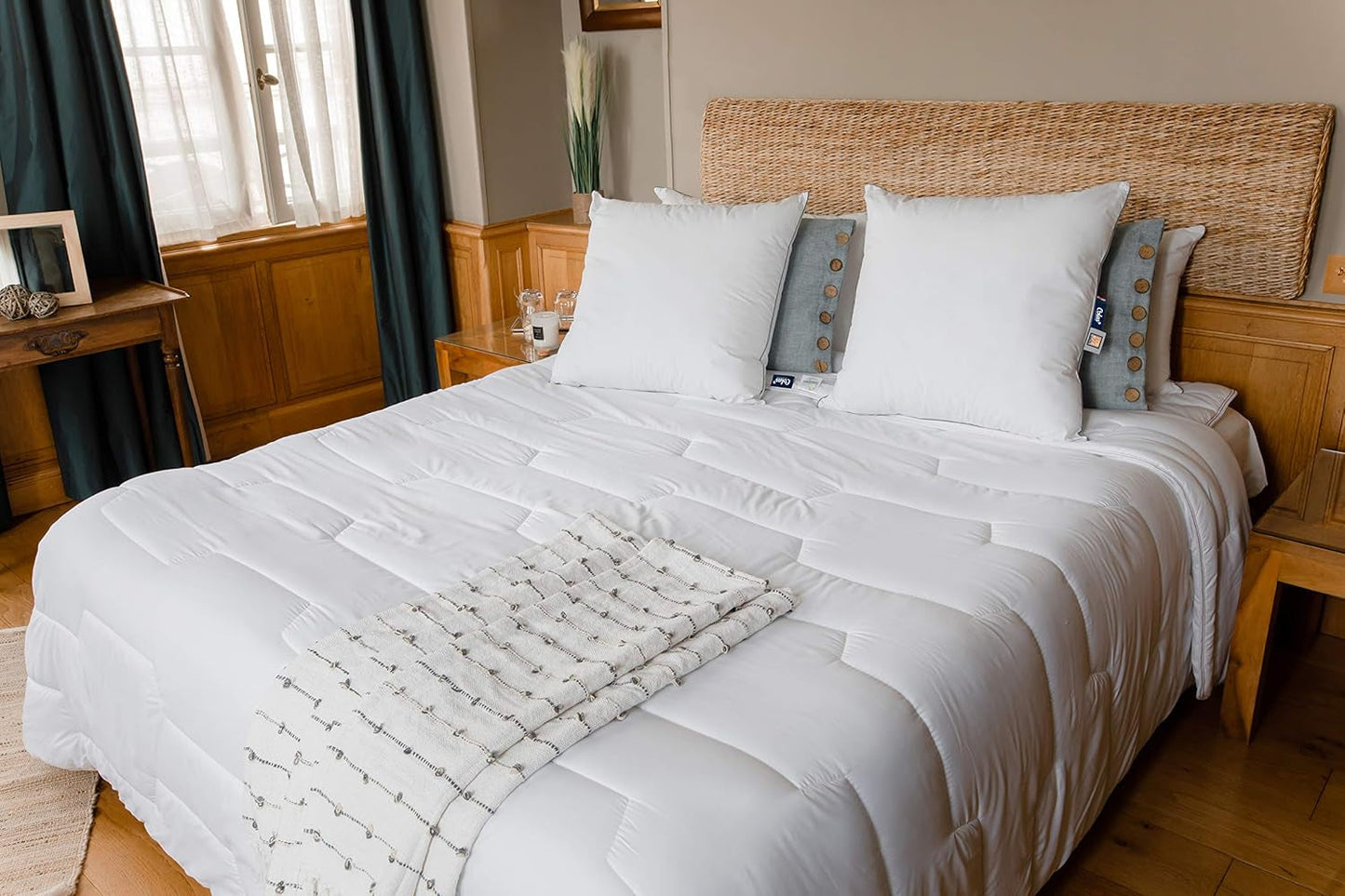 COLAS NORMAND Antimide og antibakteriel quilt, let, 200 X 200 cm, langtidsholdbar effekt, perfekt hygiejne, mikrofiber, blød og behagelig, vaskbar, fransk, hvid 53130248 Naty Shop Dyner og dyner