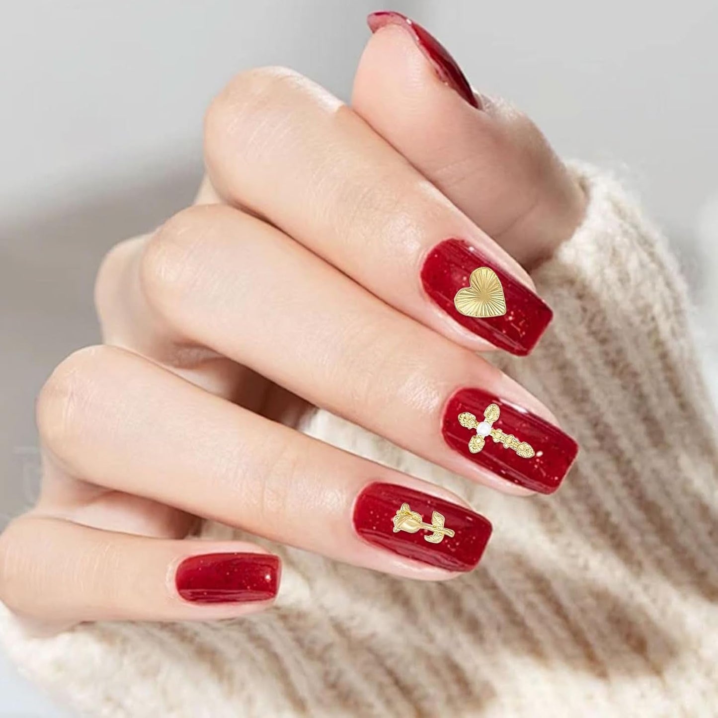 Guld Nail Charms 80 stk Cross Rose Heart Virgin Mary Nail Gems Metallegering Nail Accessories til Manicure Design Dekorationer DIY Crafts