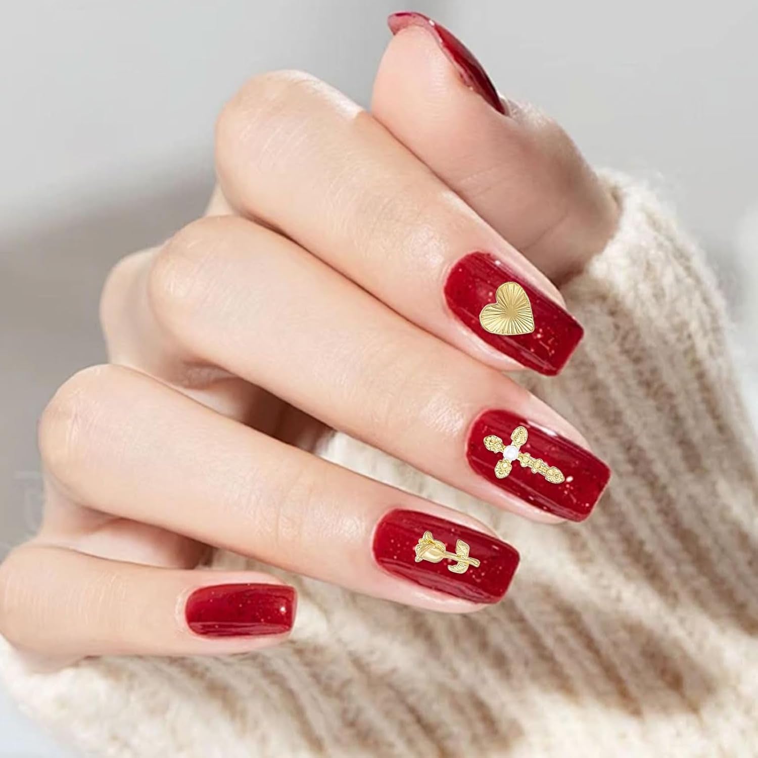 Guld Nail Charms 80 stk Cross Rose Heart Virgin Mary Nail Gems Metallegering Nail Accessories til Manicure Design Dekorationer DIY Crafts