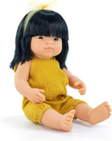 Miniland dukke, 38 cm, asiatisk pige. Fremstillet i Spanien. Anatomisk korrekt. My Friend & Me samling