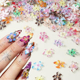 50 stk 3D Flower Nail Charms, 3D Gel Nail Art, Nail Charms, Farverige Sommer smykker, DIY Negle Accessories, Prægede Hibiscus Flower Crystals, Gradient Nail Art til kvinder