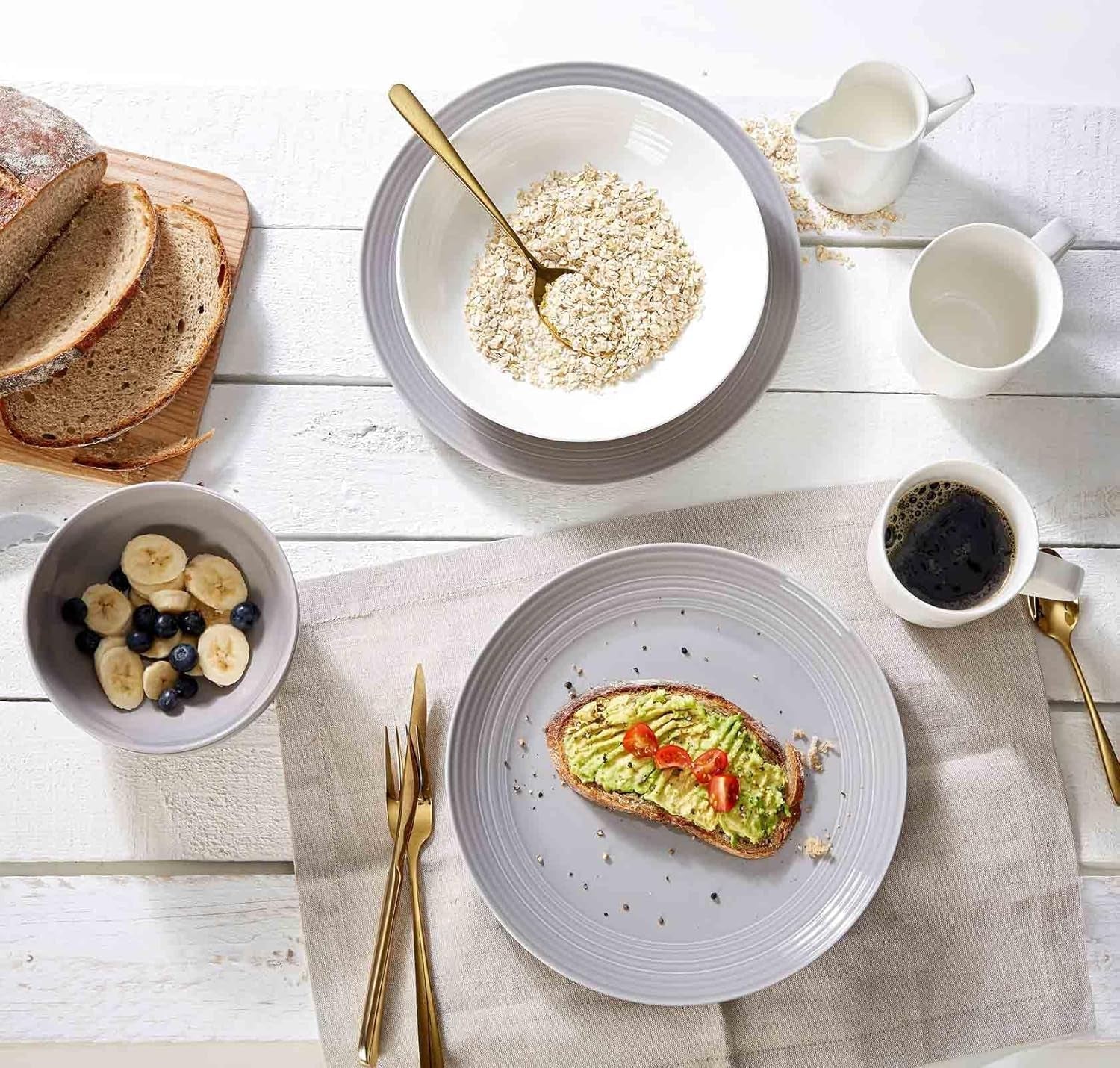 Ritzenhoff & Breker Levi 16-delt porcelænssæt, tallerkener, skåle og krus til 4, skandinavisk design med fint riflet relief, Mix & Match-stel, porcelæn, hvid og grå