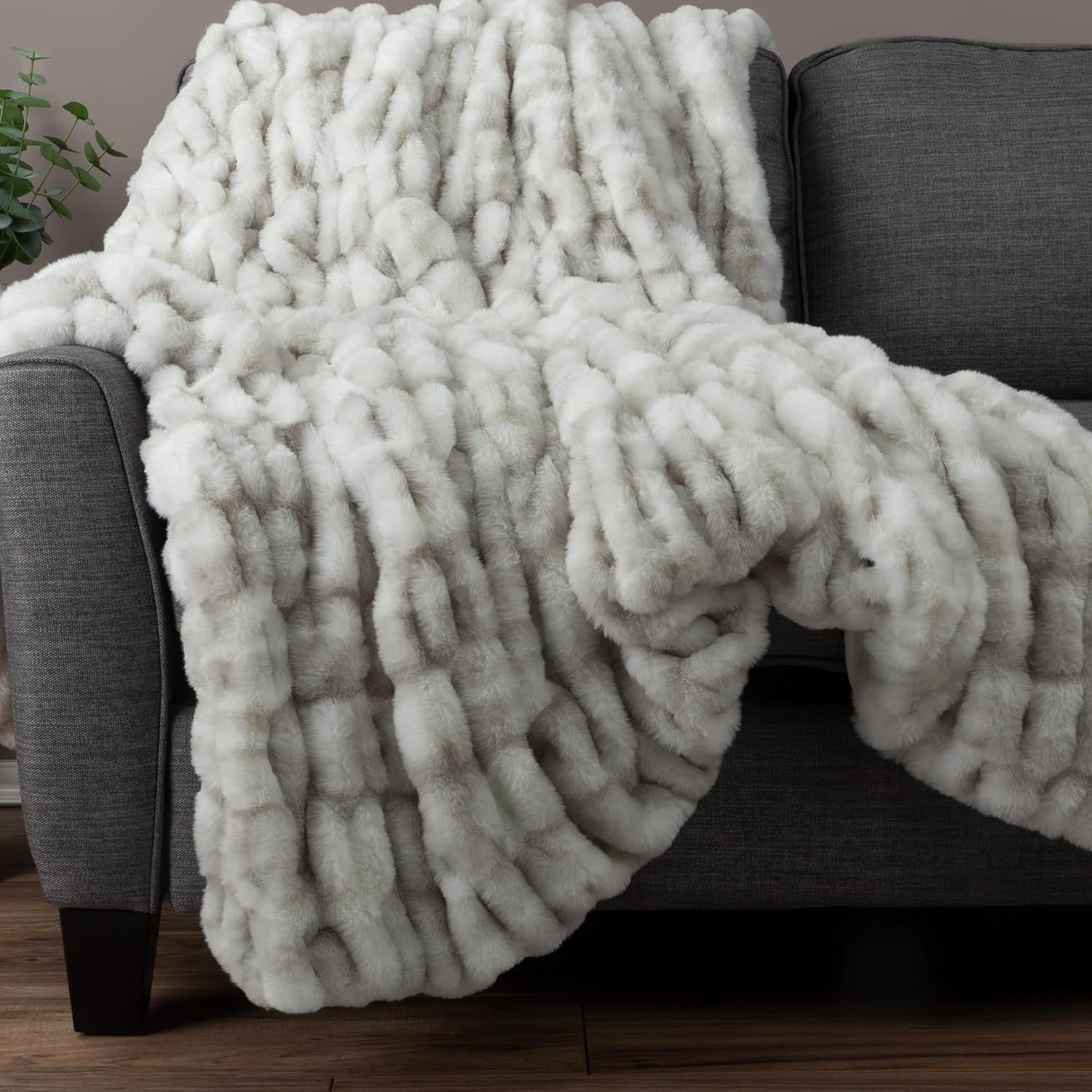 Lavish Home Oversized Gerüschte imiteret pelstæppe, 152,4 X 203,2 cm, Jacquard imiteret pels, queensize-tæppe til senge og sofaer, Grå senge og tæpper Lavish Home