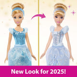 Mattel DISNEY Princess Askepot - Leddukke med funklende outfit, aftagelige sko og tiara, kæmmet hår til stylingsjov, til børn fra 3 år og opefter, HLW06
