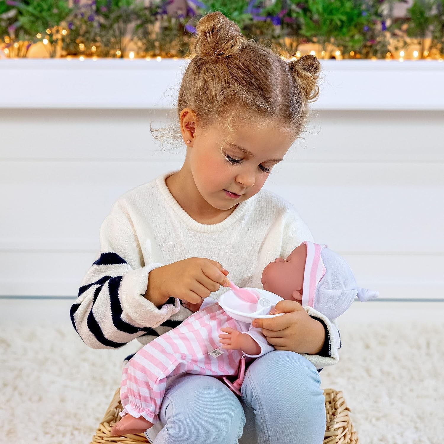 JC Toys - Berenguer Boutique 38 cm blød og naturtro dukke med åben/lukket mund, gavesæt i 10 dele, sutteflaske, rangle, sut og tilbehør, lyserød, 2+ år