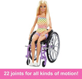 Barbie Fashionista dukke, blont hår og regnbue jumpsuit, kørestol og rampe inkluderet, dukkegave til børn, legetøj fra 3 år og opefter, HJT13