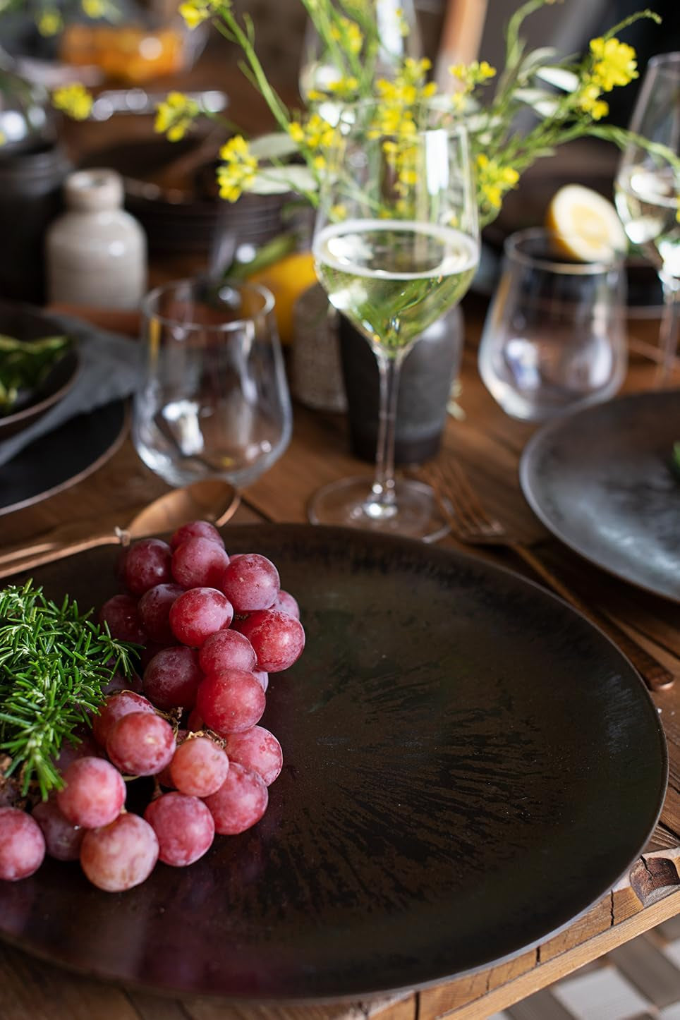 MÄSER Bronze Metallic 12-delt bordservice til 4 med elegant og blank glasur middagstallerkensæt med middagstallerken, middagstallerken og desserttallerken i højkvalitets keramik, stentøj, brun