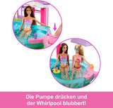 Barbie Dream Pool Legesæt med seks legeområder, inklusive en rutsjebane og jacuzzi, plus over 20 tilbehør såsom et kæledyr, svømmeringe og mere, JKG83