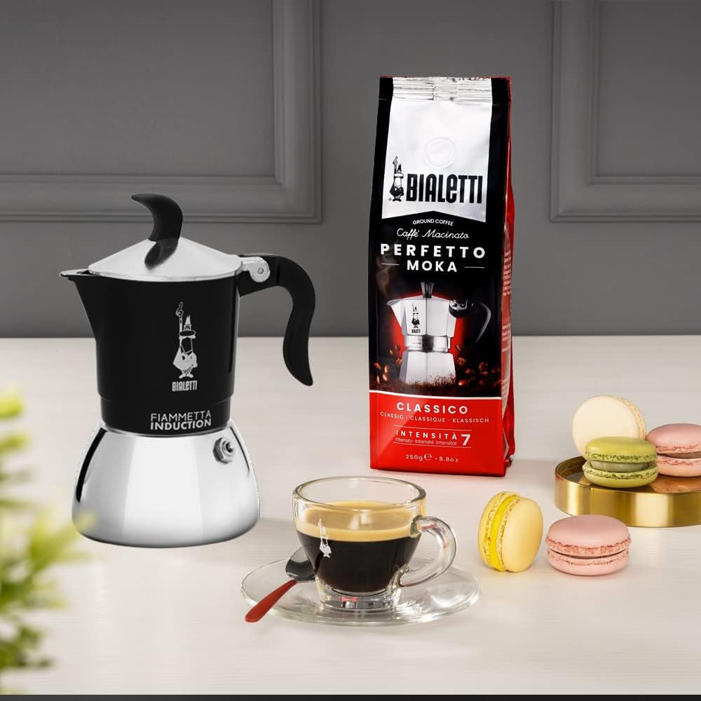 Bialetti Fiammetta induktionskaffemaskine, 2 kopper (100 ml), velegnet til alle typer kogeplader, elegant design, sort