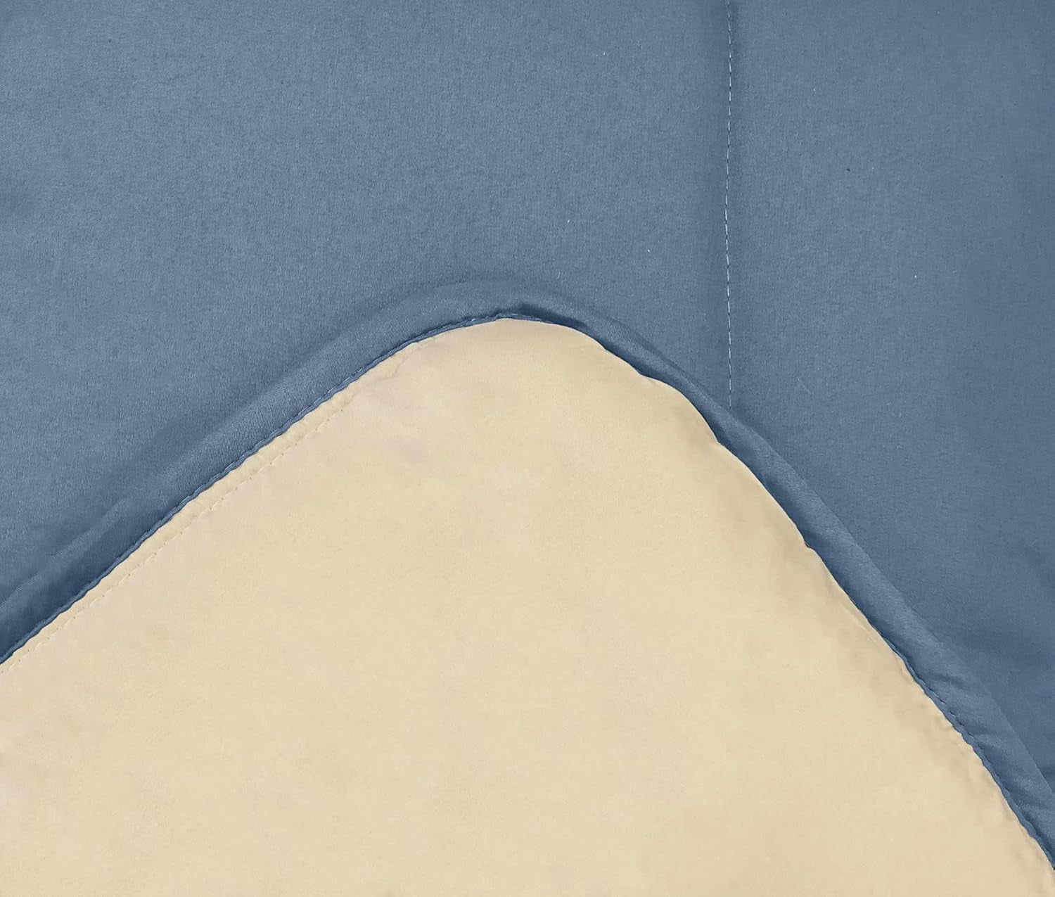 Poyet Motte Calgary quilt, polyester, olie/mastiks, polyester, petrole/mastiks, 260 X 240 X 1 Cm Dyner og dyner Naty Shop