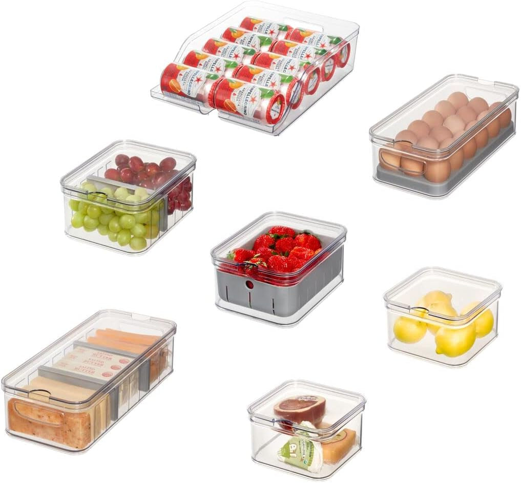 iDesign Opbevaringsbokse, Køleskab Organizer med låg i et sæt af 5, Genbrugsplast fødevareopbevaringsbokse til organisering af forbrugsvarer, Klar og hvid Naty Shop Food Opbevaringsbokse Gennemsigtige, Grå Sæt med 7