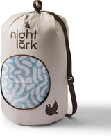 Night Lark Coverless Dyne Super King 6 Tog Forår Sommer - Abstrakte Bølger. Super blødt, behageligt og let tæppe. Maskinvaskbar og hurtigtørrende, alt i ét vendbart pudebetræk sæt Naty Shop dyner og dyner