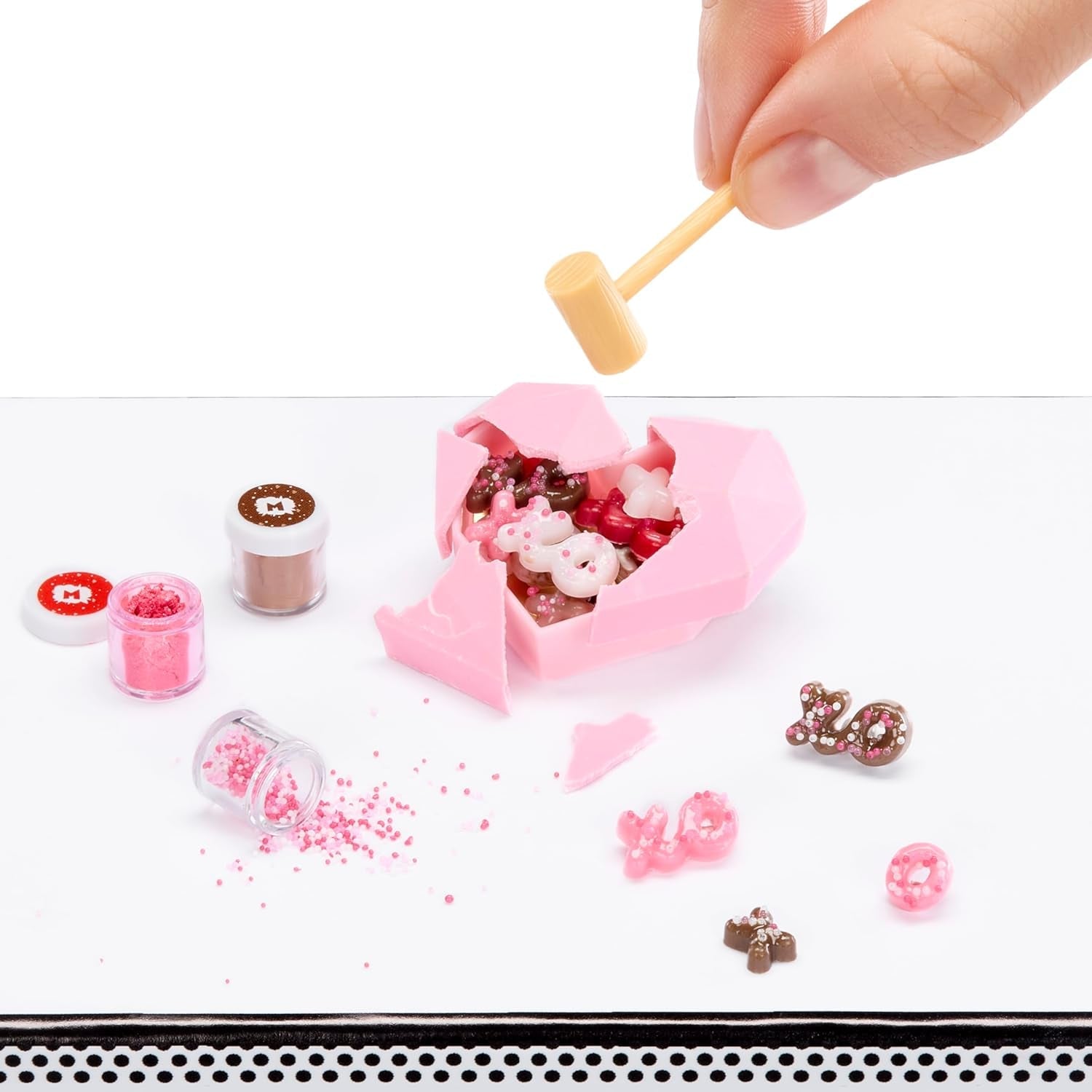 MGA Miniverse - Make It Mini with Love - Mini-samleobjekter, DIY Resin Craft Kit, Valentinsdag-serien, Madreplikaer, ikke-spiselige - til samlere og børn fra 8 år og opefter