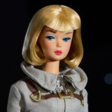 Mattel Barbie Miss Astronaut samlerdukke med sølvdragt, rumstøvler og hjelmtilbehør, vintage reproduktion af 1965 original, JBJ48 Naty Shop Dolls