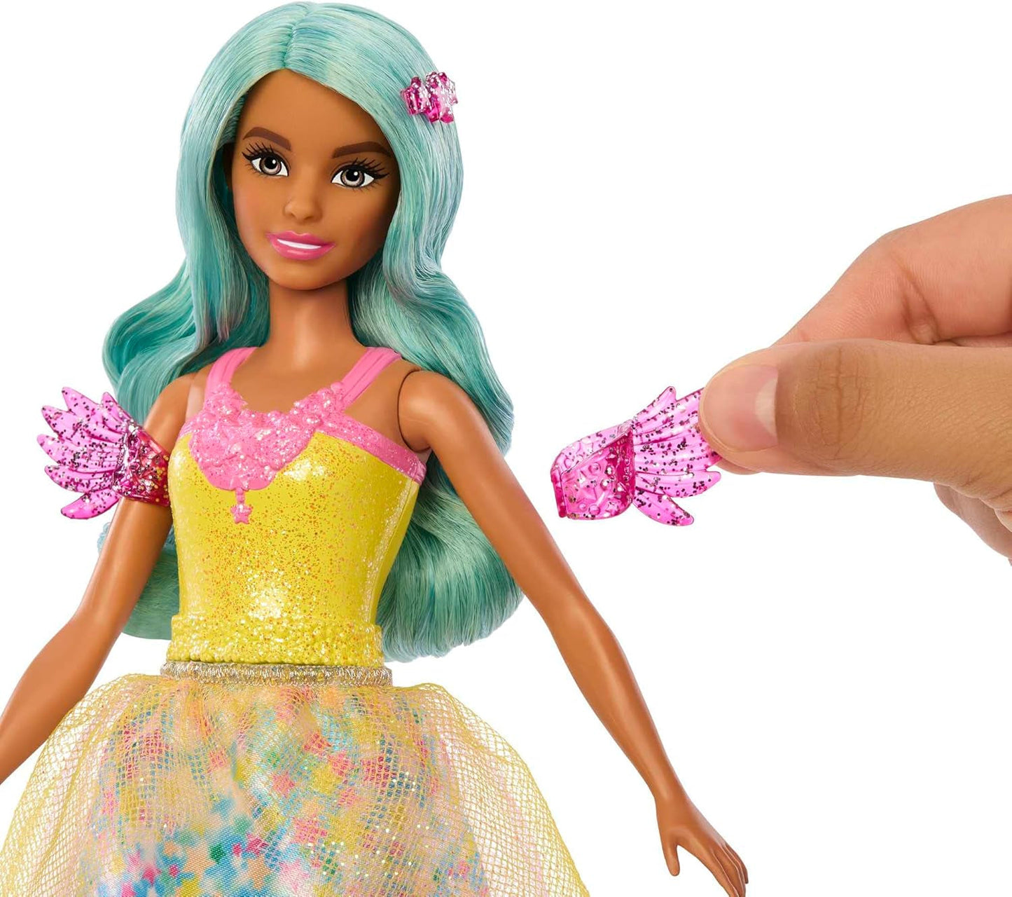 Barbie Hidden Magic - Teresa dukke med fe outfit, bølget hår og kam til sjov frisør, for alderen 3 og opefter, HLC36
