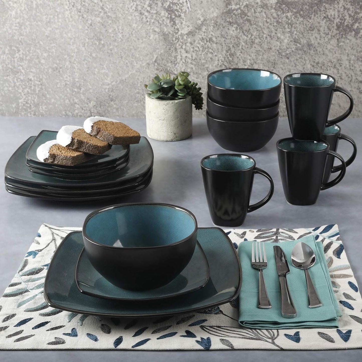 Gibson 99813.16R Elite Soho Lounge Reactive Glaze 4-personers servisesæt, 16 dele, blågrøn/sort tofarvet effekt