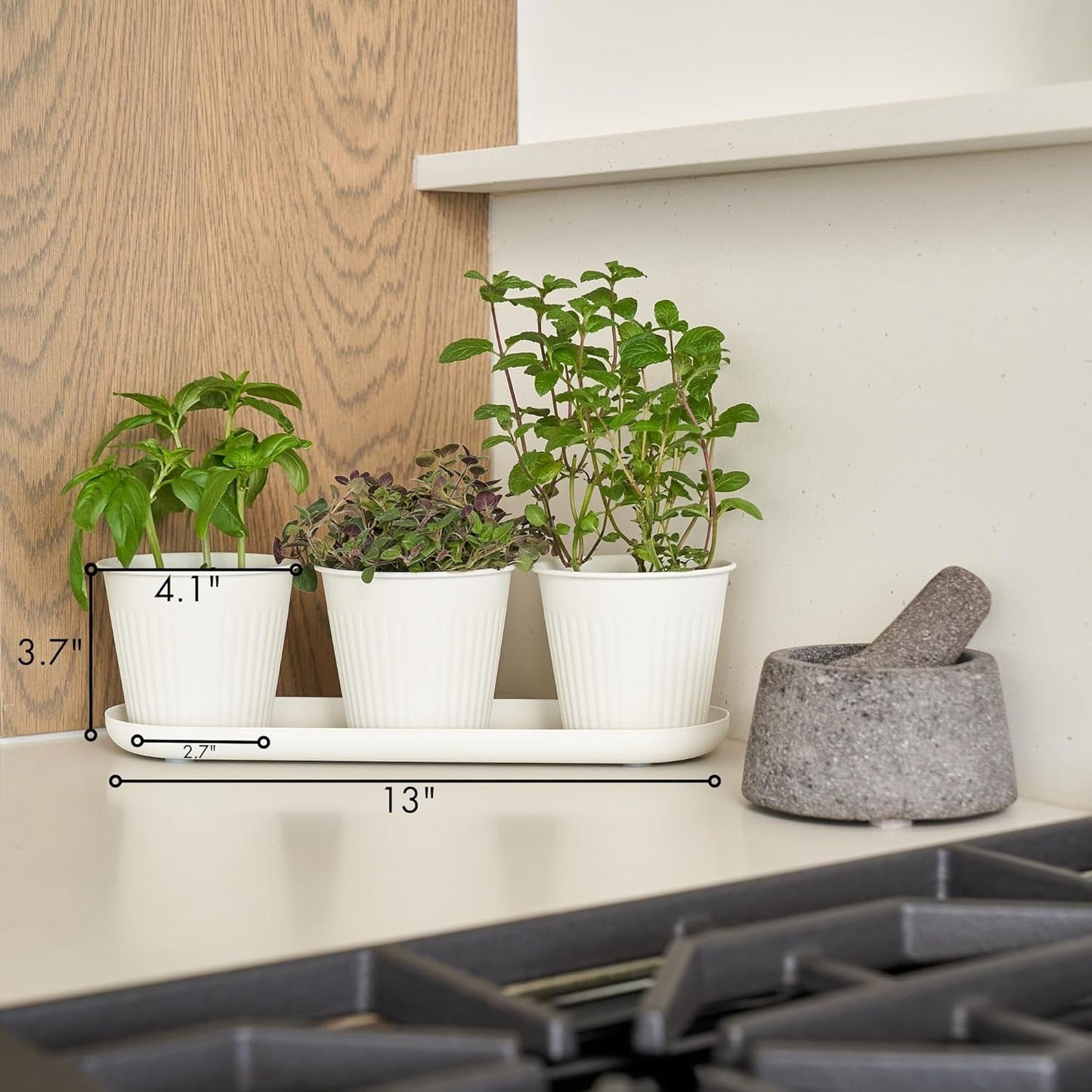 Sæt med 3 smukke urtehavekrukker, perfekt til enhver vindueskarm eller køkkenbord, et moderne dekorativt haveplantesæt med bakke og...